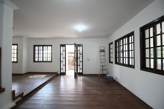 Casa à venda com 3 quartos, 260m² em Jardim Londrina, São Paulo