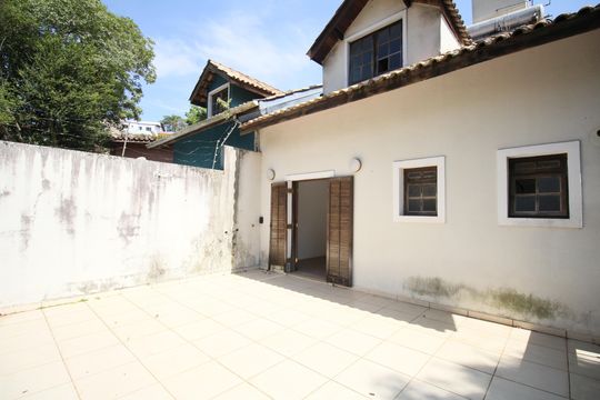 varanda Suíte 1 de casa à venda com 3 quartos, 260m² em Jardim Londrina, São Paulo