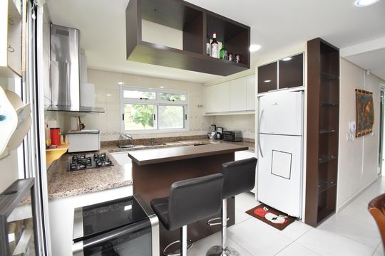 Cozinha de casa de condomínio para alugar com 4 quartos, 380m² em Ganchinho, Curitiba