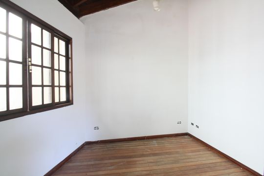 Casa à venda com 1 quarto, 155m² em Jardim Londrina, São Paulo