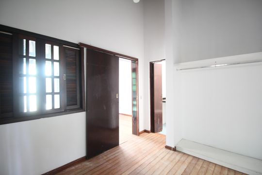 Quarto de casa à venda com 1 quarto, 155m² em Jardim Londrina, São Paulo