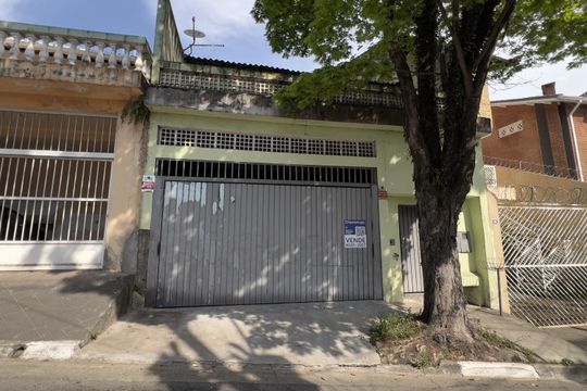 Fachada com placa grande de casa à venda com 3 quartos, 300m² em Vila Rosalia, Guarulhos