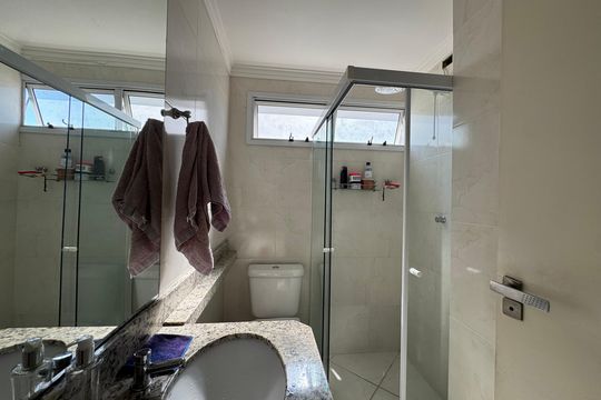 Banheiro 2 de apartamento para alugar com 3 quartos, 72m² em Vila Osasco, Osasco