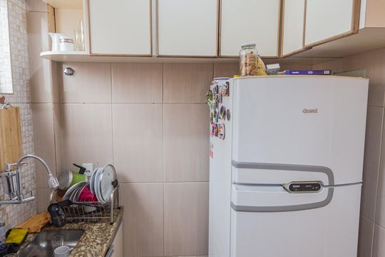 Cozinha de apartamento à venda com 3 quartos, 70m² em Sagrada Família, Belo Horizonte
