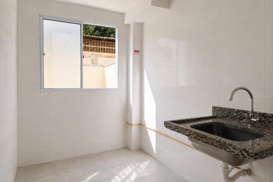 Área de serviço de apartamento para alugar com 2 quartos, 62m² em Q 3, Brasília