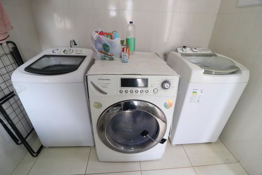 Área comum - Lavanderia de kitnet/studio para alugar com 1 quarto, 20m² em Martins, Uberlândia