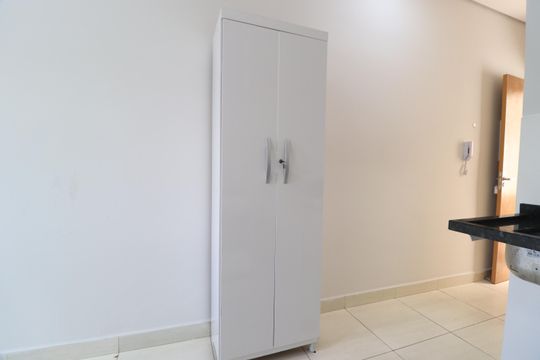 Cozinha de kitnet/studio para alugar com 1 quarto, 20m² em Martins, Uberlândia