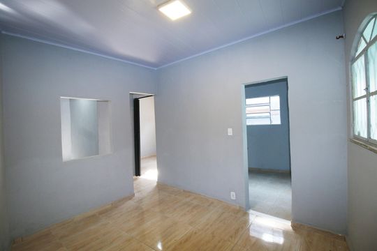 Sala de casa para alugar com 2 quartos, 100m² em Vista Alegre, Rio de Janeiro