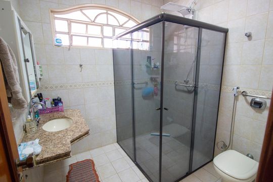 Casa à venda com 4 quartos, 345m² em Qs 5, Brasília