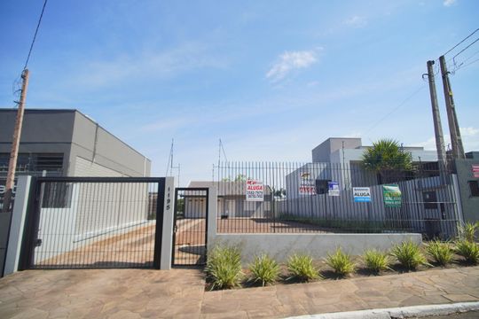 Fachada de casa para alugar com 2 quartos, 166m² em Primavera, Novo Hamburgo
