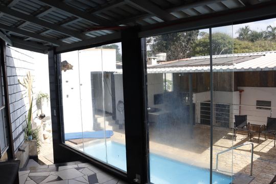 Casa à venda com 5 quartos, 500m² em Parque Amazonia, Goiânia