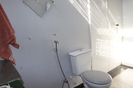 Casa à venda com 5 quartos, 500m² em Parque Amazonia, Goiânia