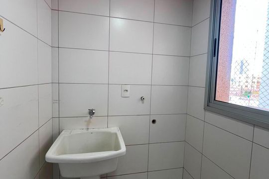 Área de serviço de apartamento para alugar com 3 quartos, 88m² em Jundiaí, Anápolis
