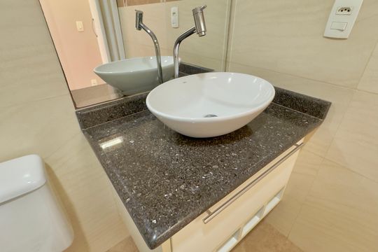 Banheiro 1 de apartamento para alugar com 3 quartos, 86m² em Vila das Bandeiras, Guarulhos