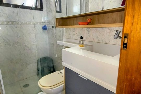 Banheiro de apartamento à venda com 3 quartos, 75m² em Vila Apiai, Santo André