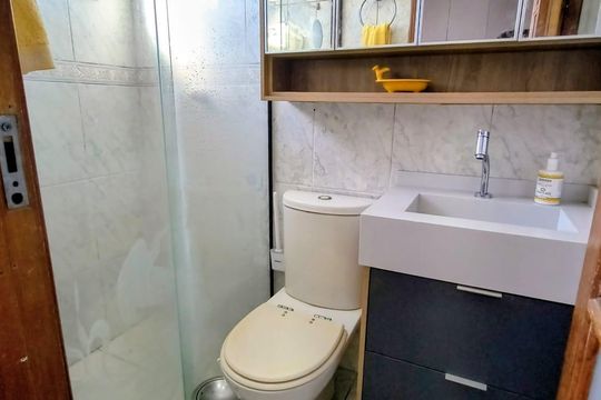 Banheiro de apartamento à venda com 3 quartos, 75m² em Vila Apiai, Santo André