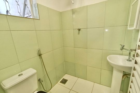 Banheiro  de kitnet/studio para alugar com 1 quarto, 20m² em Esplanada, Belo Horizonte