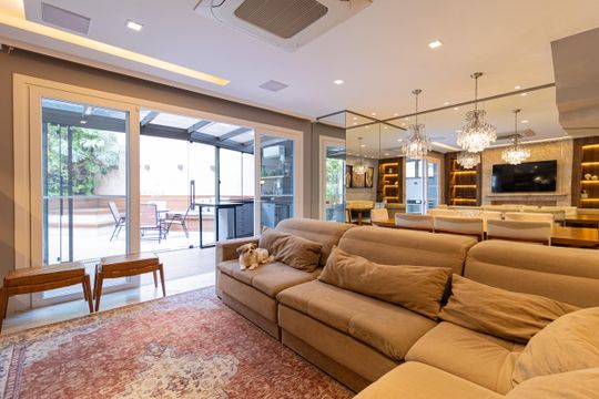 Sala de casa de condomínio à venda com 3 quartos, 214m² em Morro Santana, Porto Alegre