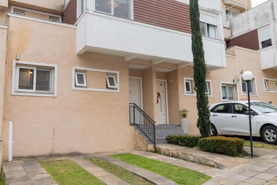 Casa de Condomínio à venda com 3 quartos, 214m² em Morro Santana, Porto Alegre