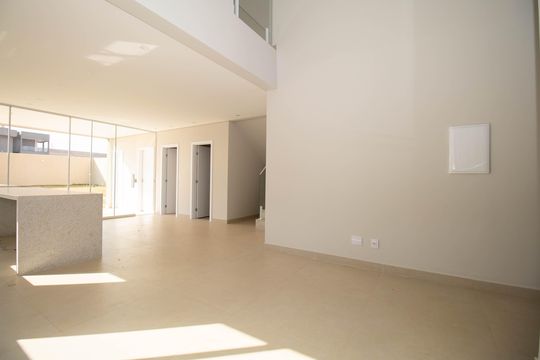 Casa de Condomínio à venda com 3 quartos, 220m² em Sh Tororó, Brasília