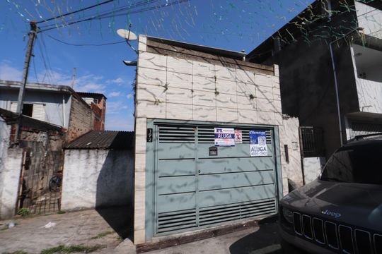 Fachada de casa para alugar com 2 quartos, 163m² em Vila Alzira, São Paulo