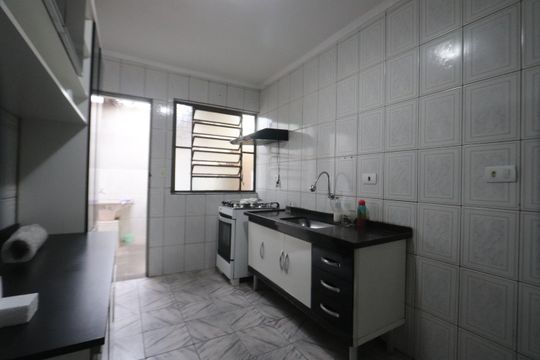Cozinha de casa para alugar com 2 quartos, 163m² em Vila Alzira, São Paulo