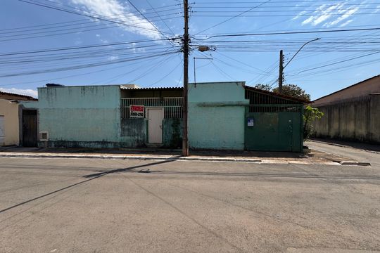 Fachada de casa à venda com 4 quartos, 125m² em Taguatinga, Brasília