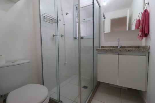 Banheiro de apartamento para alugar com 3 quartos, 74m² em Ribeirânia, Ribeirão Preto