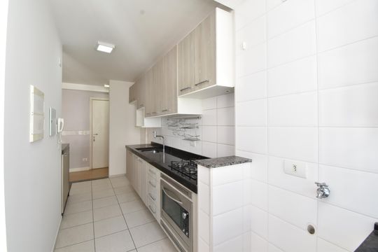 Cozinha de apartamento à venda com 2 quartos, 60m² em Boa Vista, Curitiba