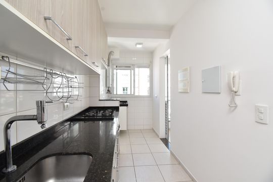Cozinha de apartamento à venda com 2 quartos, 60m² em Boa Vista, Curitiba