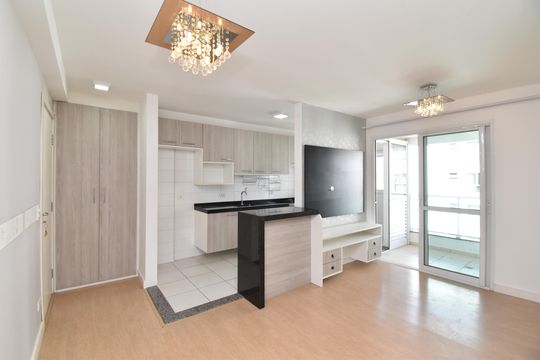 Sala de apartamento à venda com 2 quartos, 60m² em Boa Vista, Curitiba