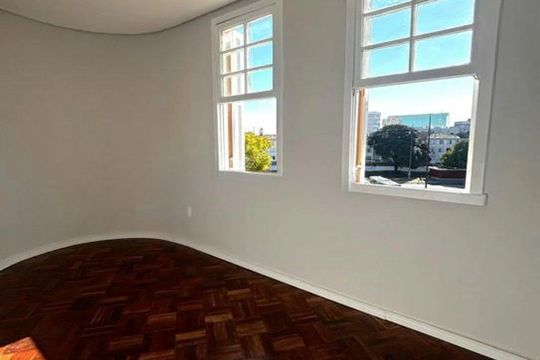 Quarto de apartamento à venda com 2 quartos, 45m² em Santana, Porto Alegre