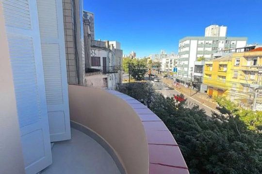 Apartamento à venda com 2 quartos, 45m² em Santana, Porto Alegre