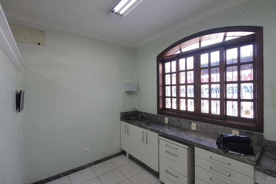 Cozinha 2 de casa para alugar com 3 quartos, 264m² em Venda Nova, Belo Horizonte