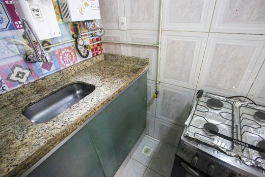 Cozinha de apartamento para alugar com 2 quartos, 60m² em Taquara, Rio de Janeiro