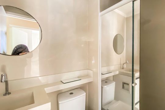 Banheiro  de apartamento à venda com 2 quartos, 47m² em Jardim Santo Onofre, São Paulo