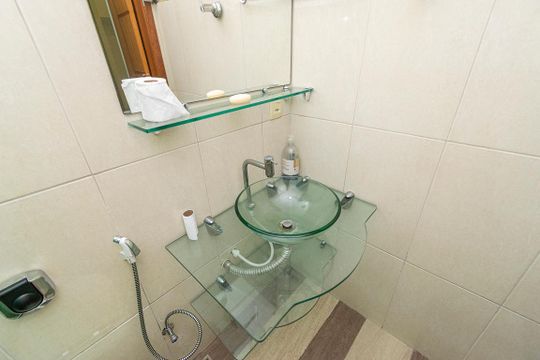 Banheiro da Suíte de apartamento para alugar com 3 quartos, 90m² em Ramos, Rio de Janeiro
