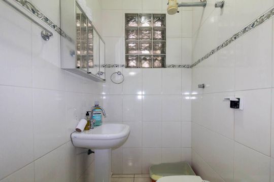 Banheiro 1 de casa à venda com 2 quartos, 100m² em Vila Lais, São Paulo