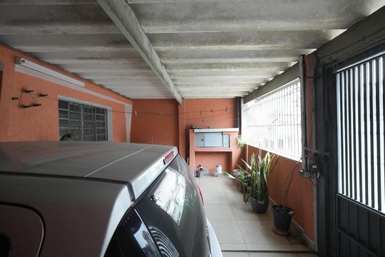 Garagem de casa à venda com 5 quartos, 177m² em Jardim Stella, Santo André