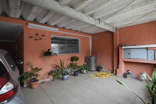Garagem de casa à venda com 5 quartos, 177m² em Jardim Stella, Santo André