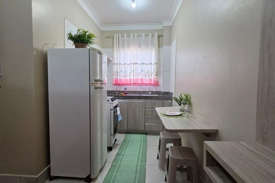 Cozinha de apartamento para alugar com 2 quartos, 50m² em Setor Central, Anápolis