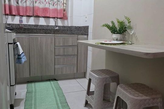 Cozinha de apartamento para alugar com 2 quartos, 50m² em Setor Central, Anápolis