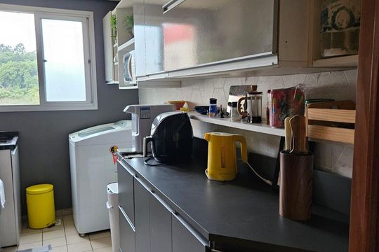 Cozinha de apartamento para alugar com 2 quartos, 68m² em Nonoai, Porto Alegre