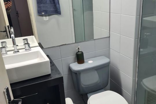 Banheiro de apartamento para alugar com 2 quartos, 68m² em Nonoai, Porto Alegre