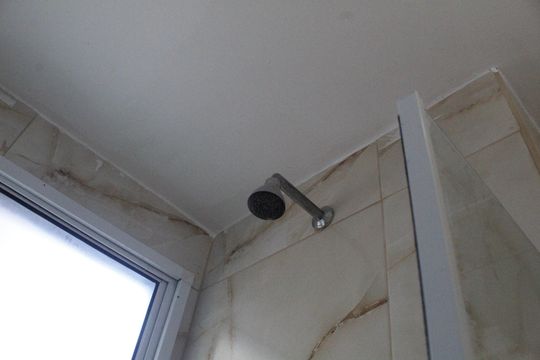 Banheiro Social de apartamento para alugar com 2 quartos, 48m² em Jacarepaguá, Rio de Janeiro