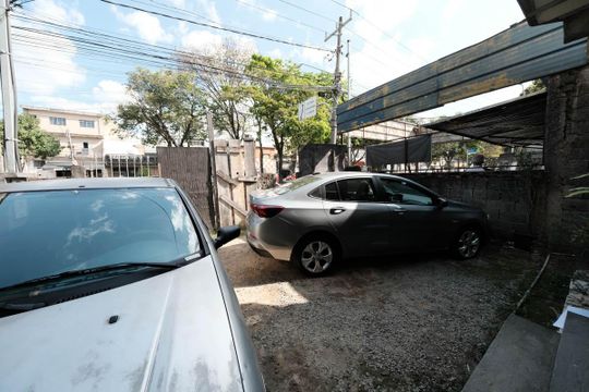 Garagem de casa à venda com 3 quartos, 206m² em Vila Rio Branco, São Paulo