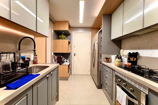 Cozinha de apartamento à venda com 3 quartos, 90m² em Jardim Botânico, Rio de Janeiro