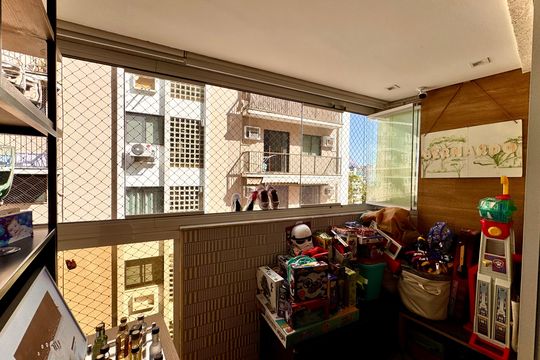 Sala de apartamento à venda com 3 quartos, 90m² em Jardim Botânico, Rio de Janeiro
