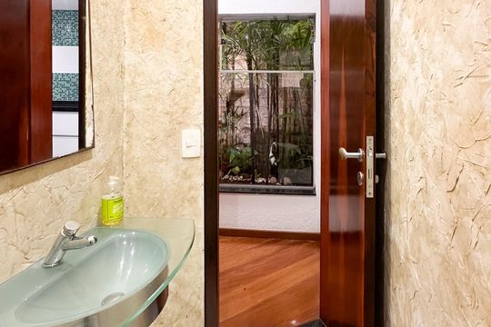 Lavabo de casa para alugar com 3 quartos, 247m² em Jardim Copacabana, São Bernardo do Campo