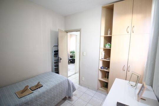 Quarto 1 de apartamento à venda com 2 quartos, 67m² em Estrela do Oriente, Belo Horizonte